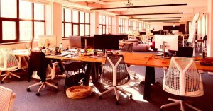 Cash-Rich AI Firms Lease Big Manhattan Offices, Bucking Remote Work Trend